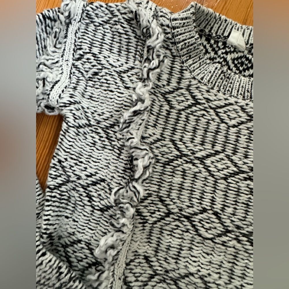 Gap Sweater  - Picture 2 of 5